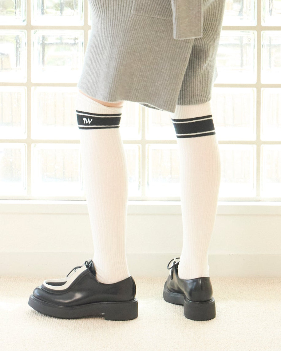 Line Rib High Socks