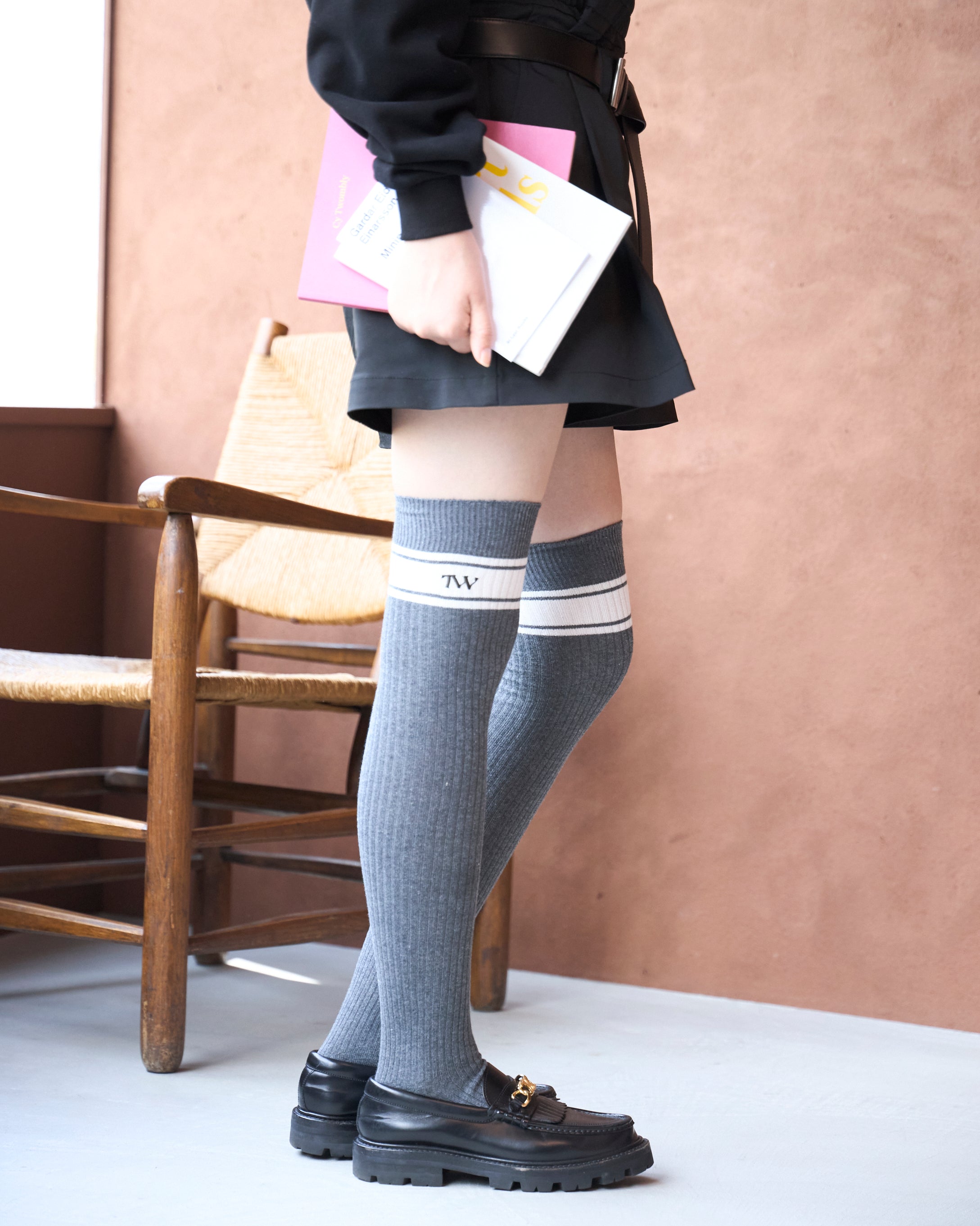 Line Rib High Socks