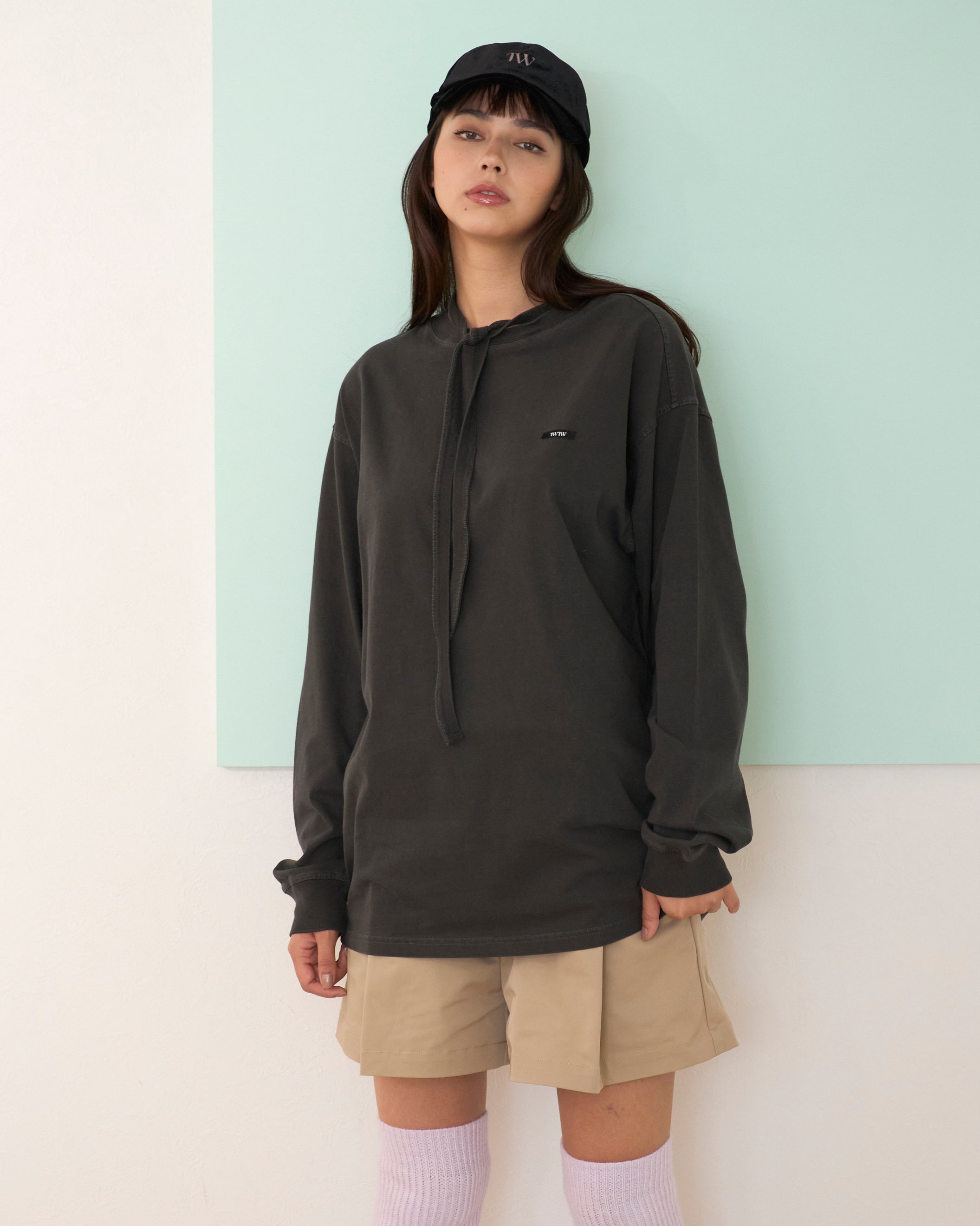 Tuck Short Pants