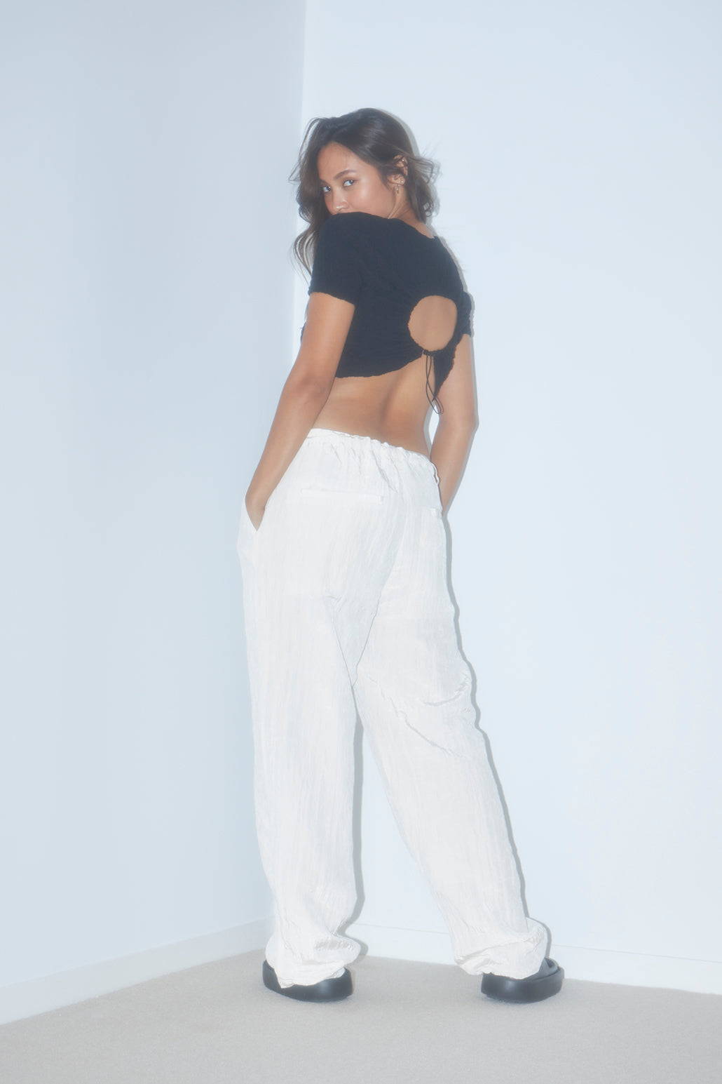ing fix【美品】IIROTサテンパンツsatin trousers Heavy satin trousers_Black– IIROT