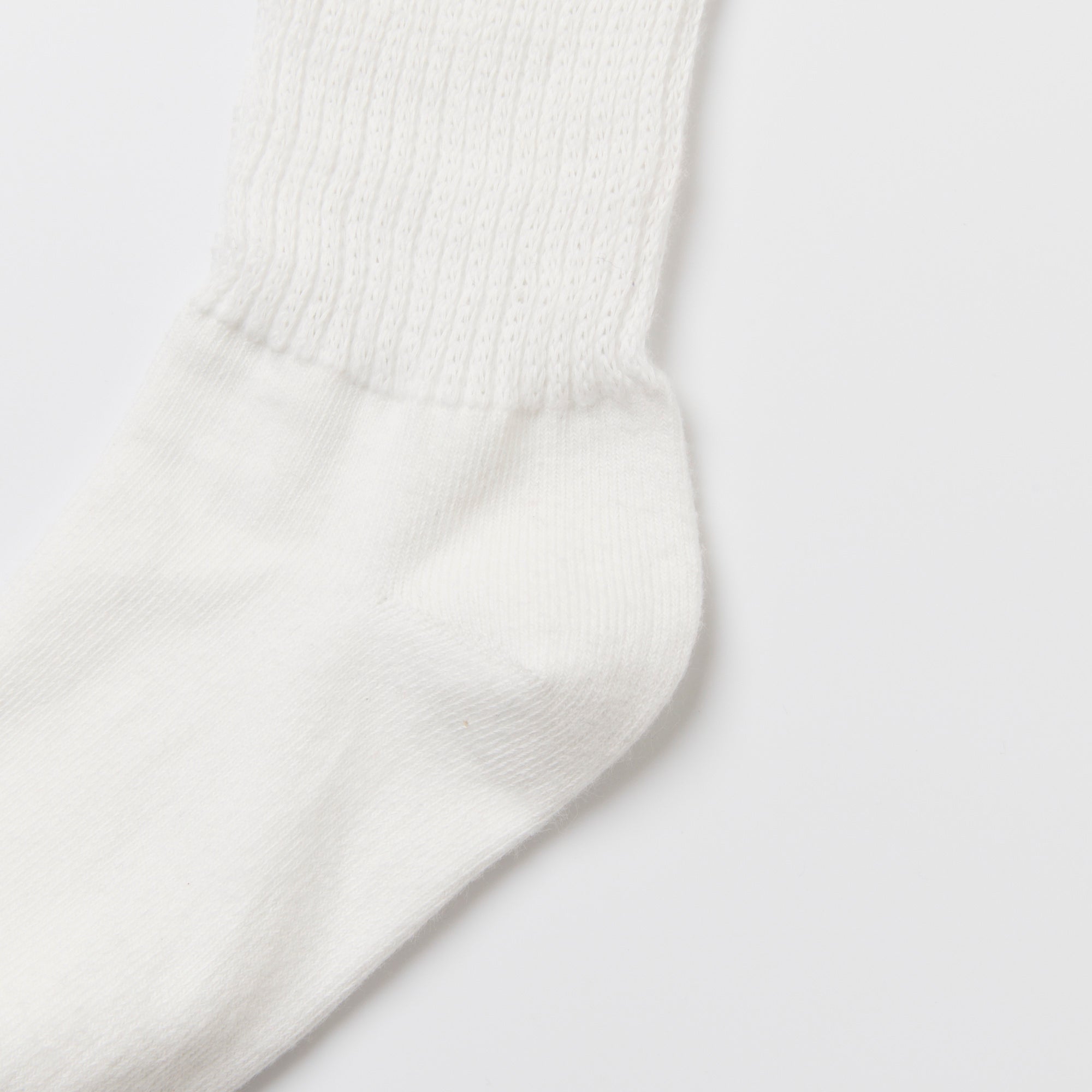 Logo Ribbon Loose Socks