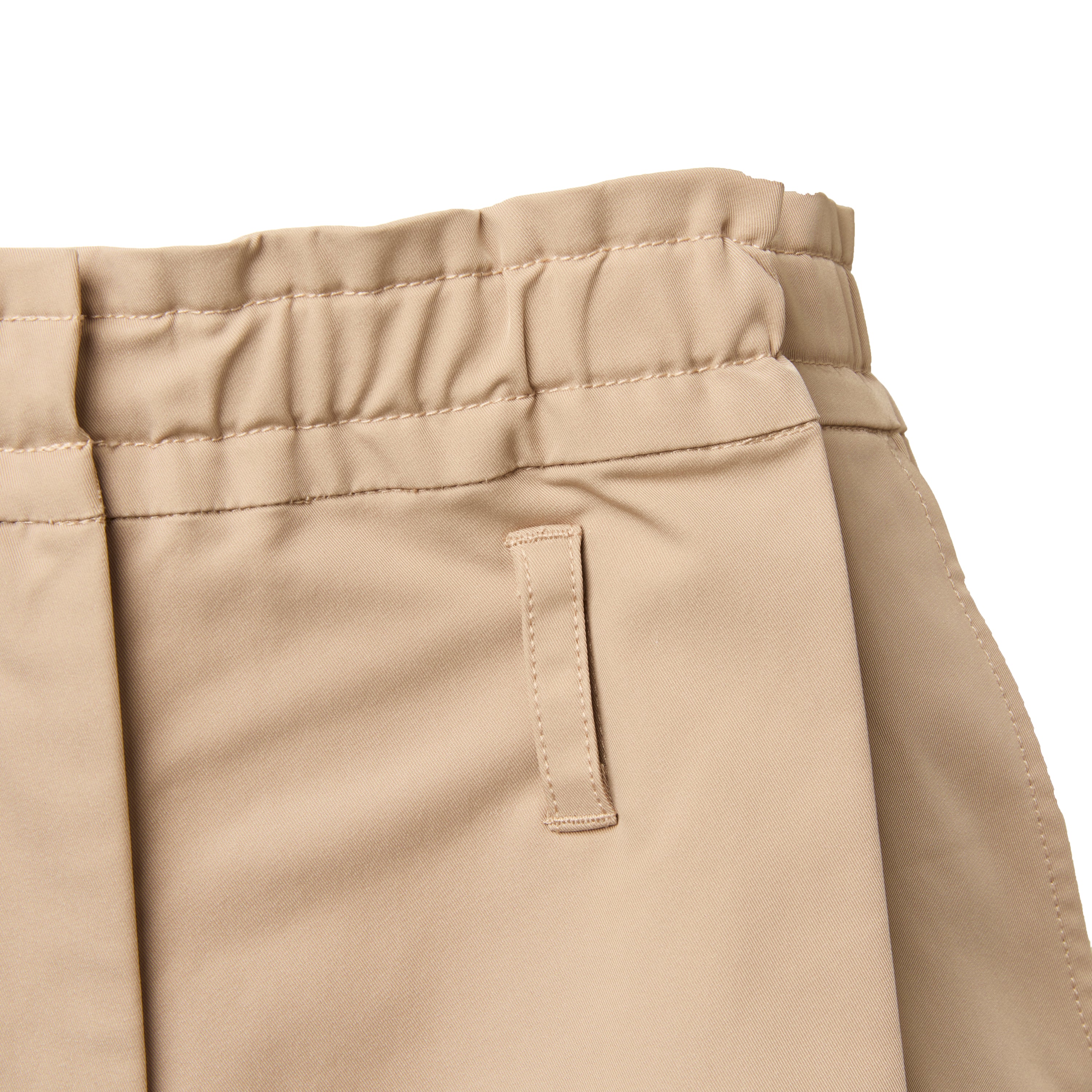 Tuck Short Pants