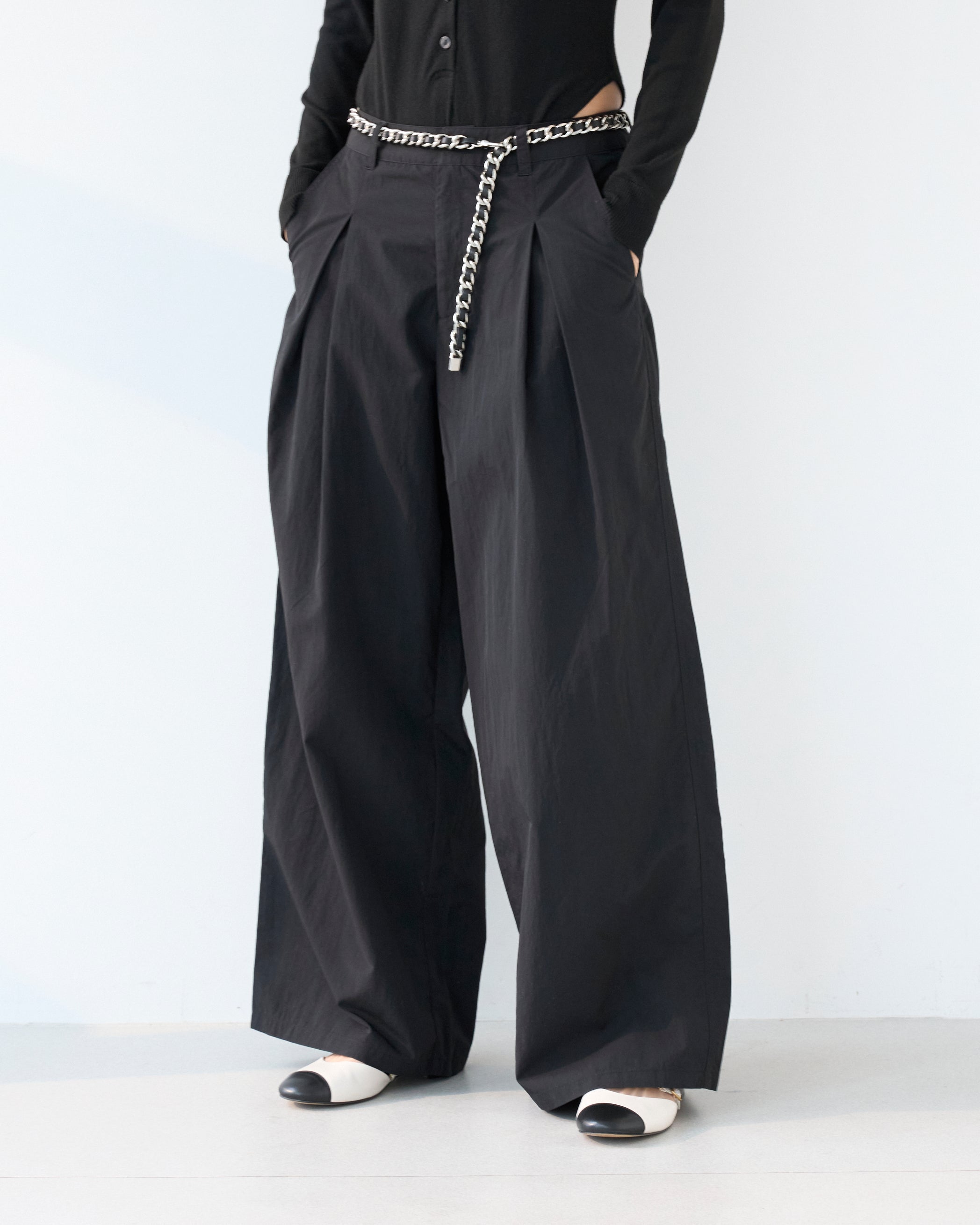 Nylon Tuck Wide Pants