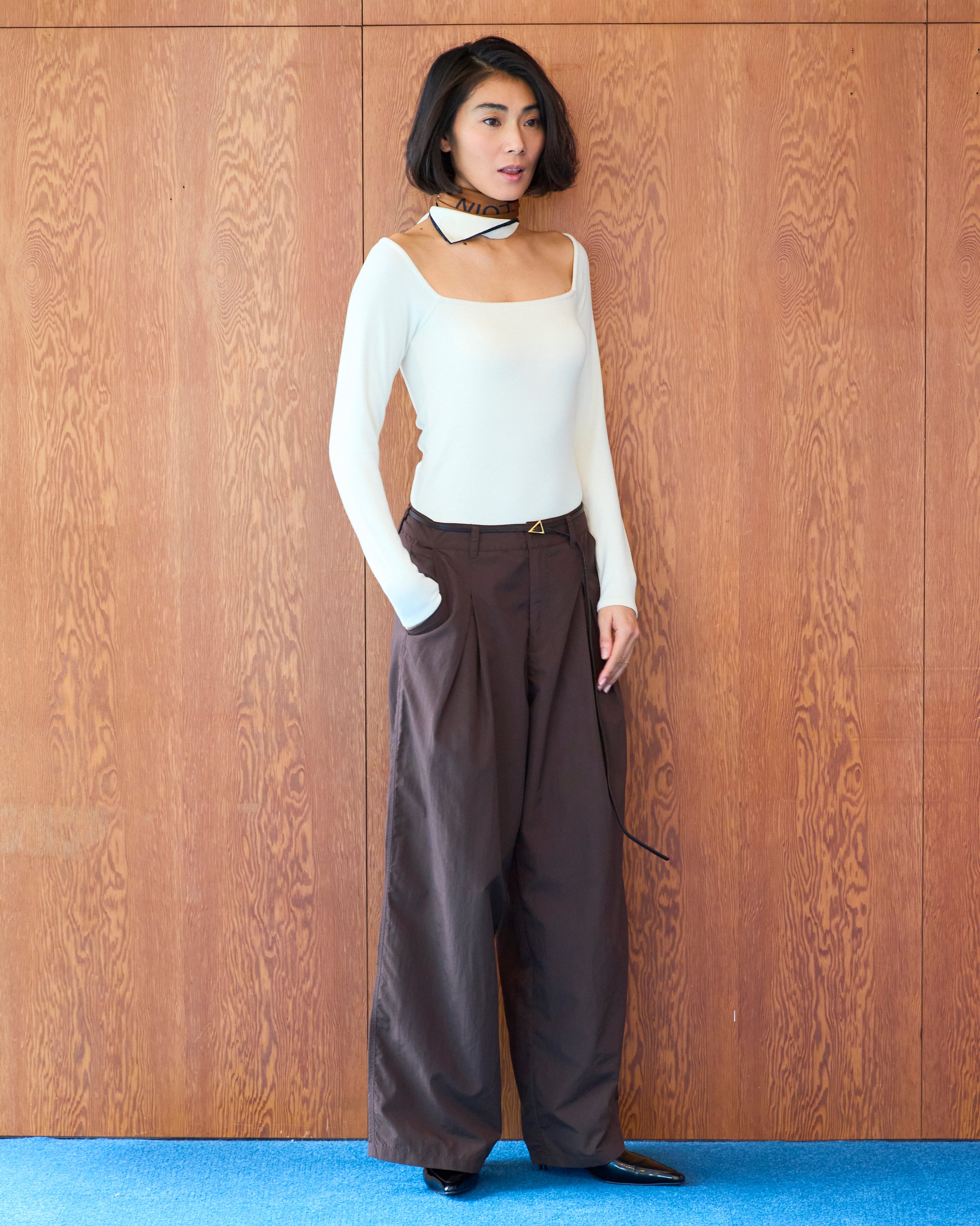Nylon Tuck Wide Pants