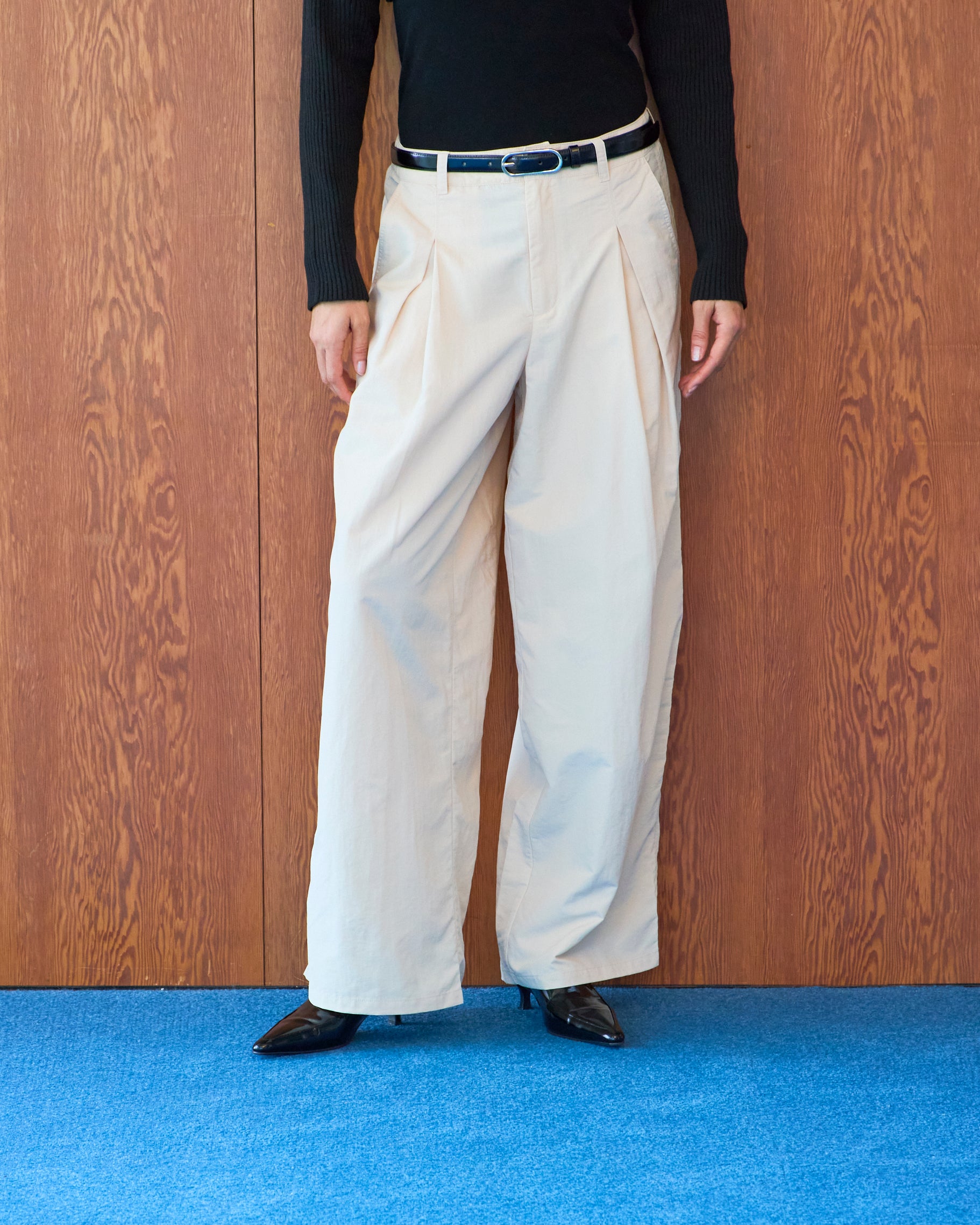 Nylon Tuck Wide Pants